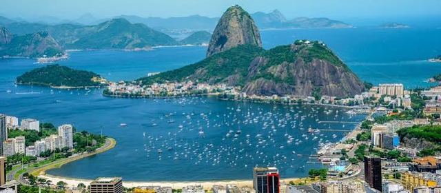 Pão de Açúcar e a baía de Guanabara, no Rio de Janeiro